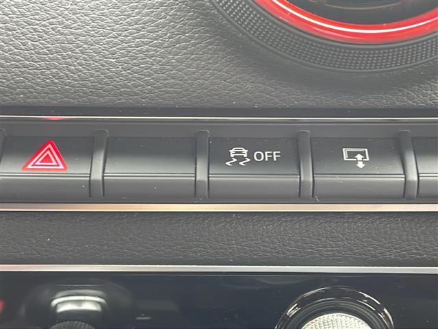 S3セダン ベースグレード ・純正ナビ(AM/FM/BT/CD)・バックカメラ・クルーズコントロール・前席パワーシート・前席シートヒーター・パドルシフト・ビルトインETC・クリアランスソナー・アイドリングストップ(18枚目)