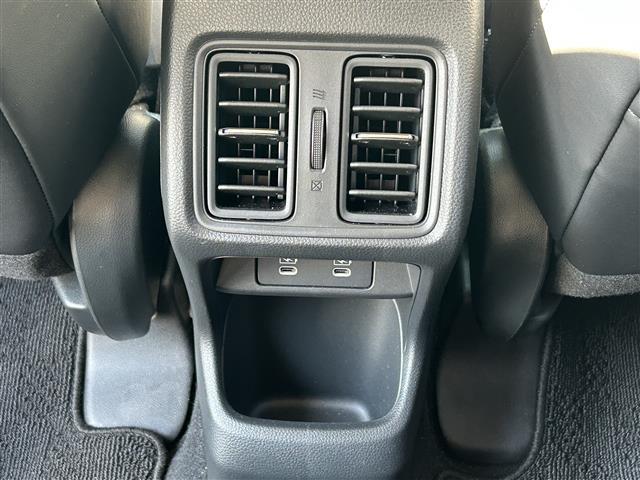 ヴェゼル e:HEV Z ・ワンオーナー・純正ディスプレイオーディオ(AM/FM/BT/Apple CarPlay)・ブラインドスポットモニター・バックカメラ・ETC・アダプティブクルーズコントロール・パドルシフト(23枚目)