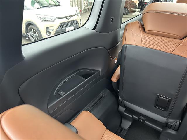 ヴェルファイア Ｚ　プレミア　・トヨタセーフティセンス・トヨタチームメイト・純正１４型ディスプレイオーディオナビ・デジタルインナーミラー・三眼ＬＥＤヘッドライト・全方位カメラ・両側パワースライドドア・本革レザー（18枚目）