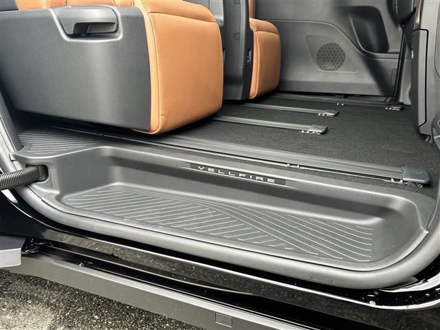 ヴェルファイア Ｚ　プレミア　・トヨタセーフティセンス・トヨタチームメイト・純正１４型ディスプレイオーディオナビ・デジタルインナーミラー・三眼ＬＥＤヘッドライト・全方位カメラ・両側パワースライドドア・本革レザー（39枚目）