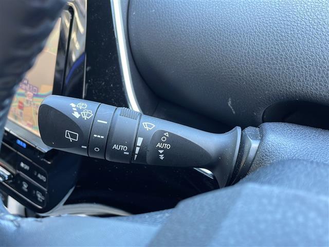 プリウス A ・純正ナビ(DSZT-YC4T)(AM/FM/BT/CD/DVD/フルセグTV)・ブラインドスポットモニター・ヘッドアップディスプレイ・レーダークルーズコントロール・バックカメラ・ドライブレコーダー(13枚目)