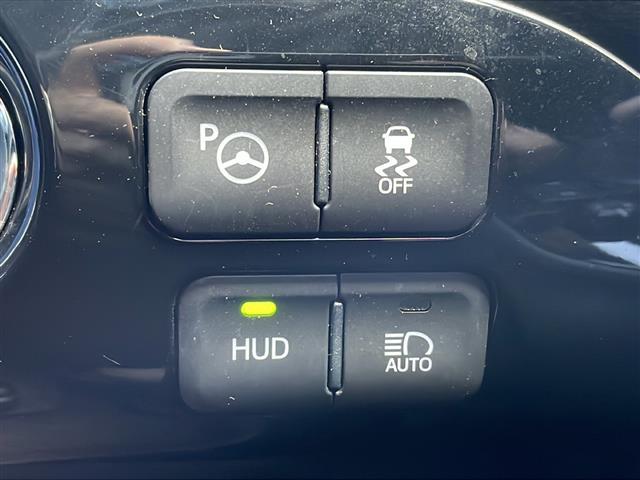 プリウス A ・純正ナビ(DSZT-YC4T)(AM/FM/BT/CD/DVD/フルセグTV)・ブラインドスポットモニター・ヘッドアップディスプレイ・レーダークルーズコントロール・バックカメラ・ドライブレコーダー(15枚目)