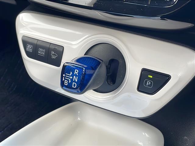 プリウス A ・純正ナビ(DSZT-YC4T)(AM/FM/BT/CD/DVD/フルセグTV)・ブラインドスポットモニター・ヘッドアップディスプレイ・レーダークルーズコントロール・バックカメラ・ドライブレコーダー(17枚目)