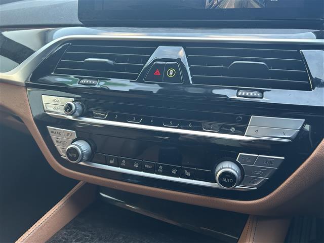 ５シリーズ ５２３ｄｘＤｒｉｖｅツーリングＭスポーツＥＤジョイ＋　・ワンオーナー・純正ナビ（ＡＭ／ＦＭ／ＢＴ／フルセグＴＶ）・ヘッドアップディスプレイ・アクティブクルーズコントロール・パドルシフト・前席パワーシート（運転席メモリ付）・前席シートヒーター・ＥＴＣ（11枚目）