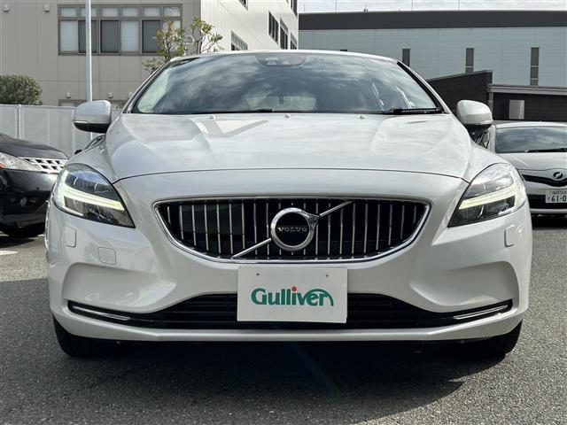 Ｖ４０ Ｔ３　インスクリプション　・純正ナビ（ＡＭ／ＦＭ／ＢＴ／ＵＳＢ／ｉＰｏｄ／ディスク）・ブラインドスポットモニター・Ｈａｒｍａｎ／Ｋａｒｄｏｎプレミアムサウンド・アダプティブクルーズコントロール・前席パワーシート（Ｄ席メモリ付）（32枚目）