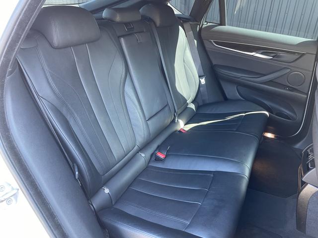 Ｘ６ ｘＤｒｉｖｅ　３５ｉ　Ｍスポーツ　サンルーフ　ＡＣＣ　ＢＳＭ　　Ｌキープアシスト　インテリジェントセーフティ　コンフォートアクセス　Ｐバックドア　　革シート　Ｐシート　シートＨ　純ナビ　フルセグ　Ｂカメラ　純２０ＡＷ　ＬＥＤＨライト（29枚目）