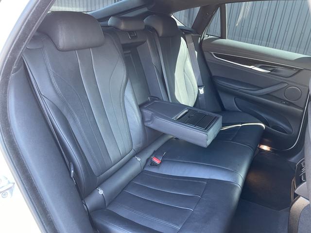Ｘ６ ｘＤｒｉｖｅ　３５ｉ　Ｍスポーツ　サンルーフ　ＡＣＣ　ＢＳＭ　　Ｌキープアシスト　インテリジェントセーフティ　コンフォートアクセス　Ｐバックドア　　革シート　Ｐシート　シートＨ　純ナビ　フルセグ　Ｂカメラ　純２０ＡＷ　ＬＥＤＨライト（30枚目）