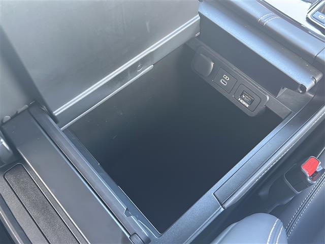 店頭在庫以外にも全国約4万台※の在庫から、ぴったりな1台をご提案します!※2023年10月現在の在庫台数です。売約済の可能性があります。