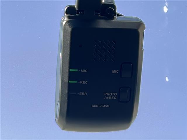 ＺＲ－Ｖ ｅ：ＨＥＶ　Ｚ　／禁煙車／純正９インチナビ／フルセグＴＶ／マルチビューカメラ／ＢＯＳＥプレミアムサウンド／ビルトインＥＴＣ２．０／前後ドラレコ／ホンダセンシング／前席ハ゜ワーシート／前席ヒーター／黒革シート（4枚目）