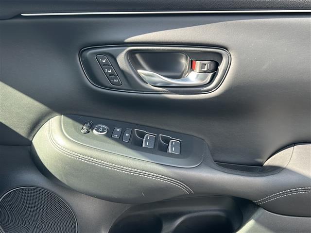 ＺＲ－Ｖ ｅ：ＨＥＶ　Ｚ　／禁煙車／純正９インチナビ／フルセグＴＶ／マルチビューカメラ／ＢＯＳＥプレミアムサウンド／ビルトインＥＴＣ２．０／前後ドラレコ／ホンダセンシング／前席ハ゜ワーシート／前席ヒーター／黒革シート（27枚目）