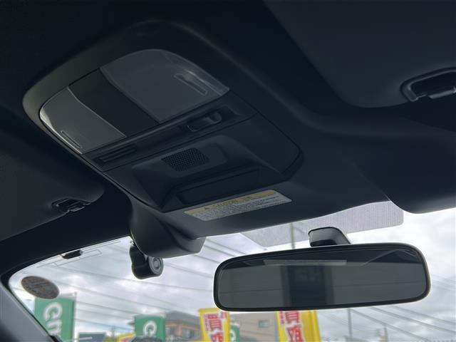 GR86 SZ /禁煙車/ワンオーナー/純正ナビ/フルセグTV/バックカメラ/純正17アルミ/プッシュスタート/ETC/アイサイト/プリクラッシュブレーキ/誤発進抑制制御機能/車線逸脱警報/追従クルコン/LEDライト(4枚目)