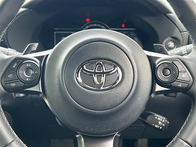 GR86 SZ /禁煙車/ワンオーナー/純正ナビ/フルセグTV/バックカメラ/純正17アルミ/プッシュスタート/ETC/アイサイト/プリクラッシュブレーキ/誤発進抑制制御機能/車線逸脱警報/追従クルコン/LEDライト(11枚目)