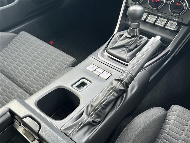 GR86 SZ /禁煙車/ワンオーナー/純正ナビ/フルセグTV/バックカメラ/純正17アルミ/プッシュスタート/ETC/アイサイト/プリクラッシュブレーキ/誤発進抑制制御機能/車線逸脱警報/追従クルコン/LEDライト(19枚目)