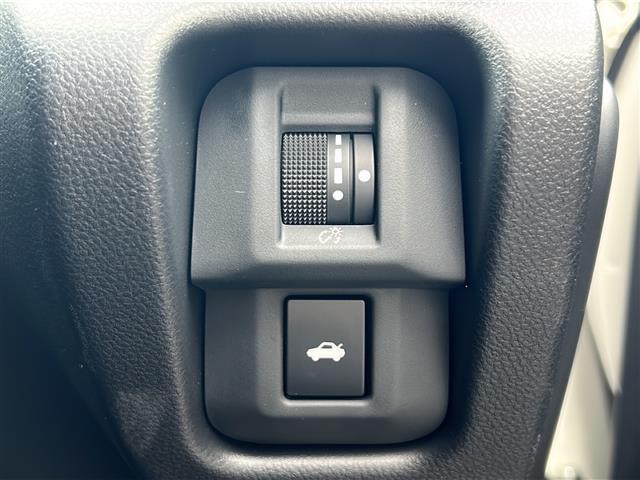 GR86 SZ /禁煙車/ワンオーナー/純正ナビ/フルセグTV/バックカメラ/純正17アルミ/プッシュスタート/ETC/アイサイト/プリクラッシュブレーキ/誤発進抑制制御機能/車線逸脱警報/追従クルコン/LEDライト(23枚目)