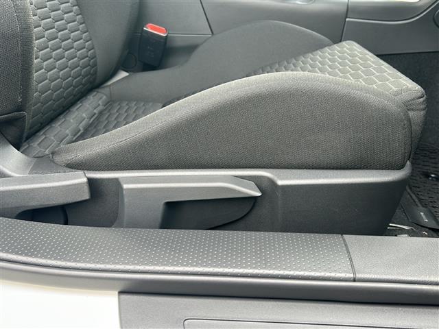 GR86 SZ /禁煙車/ワンオーナー/純正ナビ/フルセグTV/バックカメラ/純正17アルミ/プッシュスタート/ETC/アイサイト/プリクラッシュブレーキ/誤発進抑制制御機能/車線逸脱警報/追従クルコン/LEDライト(26枚目)