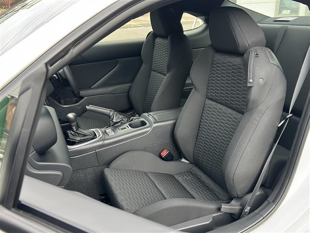 GR86 SZ /禁煙車/ワンオーナー/純正ナビ/フルセグTV/バックカメラ/純正17アルミ/プッシュスタート/ETC/アイサイト/プリクラッシュブレーキ/誤発進抑制制御機能/車線逸脱警報/追従クルコン/LEDライト(31枚目)