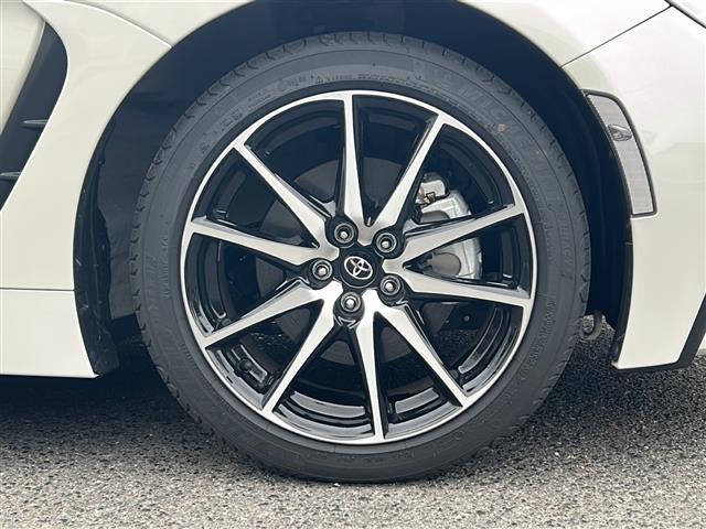 GR86 SZ /禁煙車/ワンオーナー/純正ナビ/フルセグTV/バックカメラ/純正17アルミ/プッシュスタート/ETC/アイサイト/プリクラッシュブレーキ/誤発進抑制制御機能/車線逸脱警報/追従クルコン/LEDライト(41枚目)