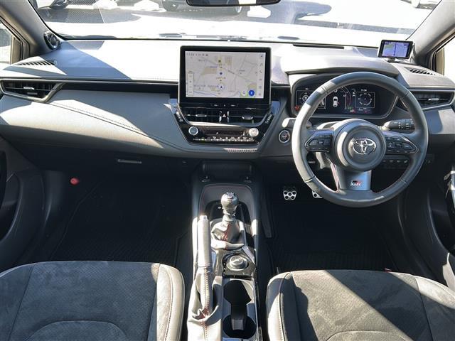 GRカローラ RZ /禁煙車/純正ナビ/フルセグTV/USB/ビルトインETC2.0/レーダークルーズコントロール/クリアランスソナー/ステアリングヒーター/シートヒーター/バックカメラ/プッシュスタート(2枚目)