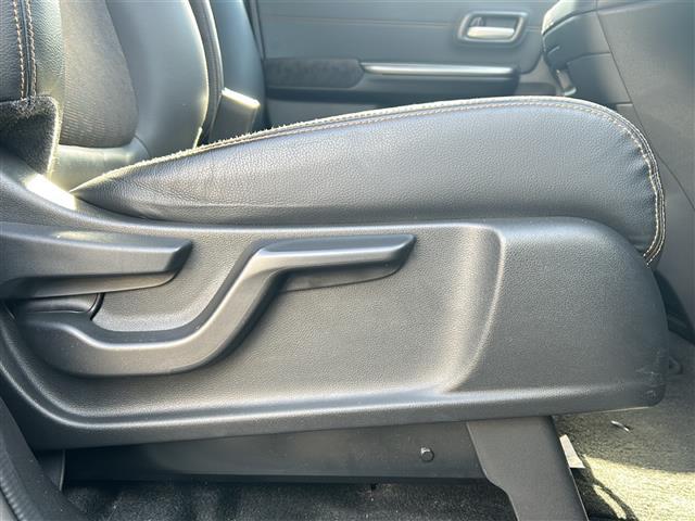 フリード クロスター・ホンダセンシング　禁煙車／社外８インチナビ／フルセグＴＶ／Ｂｌｕｅｔｏｏｔｈ／バックカメラ／フリップダウンモニター／ドライブレコーダー／ＣＭＢＳ／ＬＫＡＳ／アダプティブクルーズコントロール／シートヒーター（25枚目）