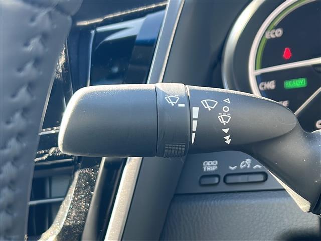 カムリ ＷＳレザーパッケージ　禁煙車／ワンオーナー／９インチディスプレイ／フルセグＴＶ／Ｂｌｕｅｔｏｏｔｈ／バックカメラ・パノラミックビューモニター／前後ドラレコ／ＴＳＳ／ＰＣＳ／ＬＴＡ／ＢＳＭ／本革／シートヒーター（13枚目）