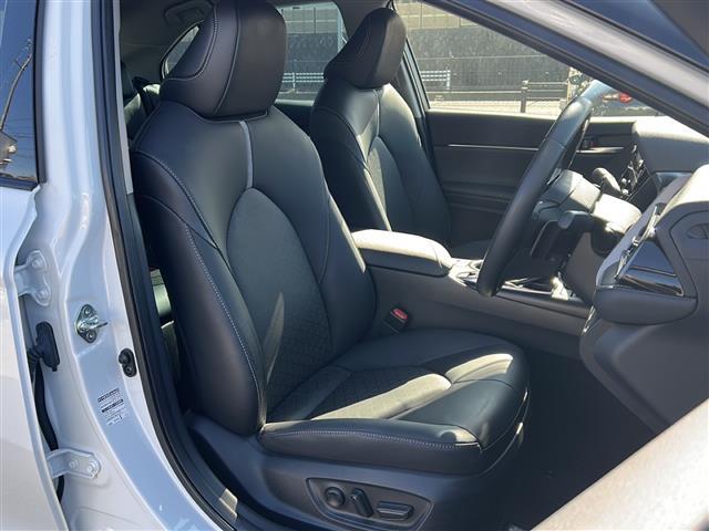 カムリ ＷＳレザーパッケージ　禁煙車／ワンオーナー／９インチディスプレイ／フルセグＴＶ／Ｂｌｕｅｔｏｏｔｈ／バックカメラ・パノラミックビューモニター／前後ドラレコ／ＴＳＳ／ＰＣＳ／ＬＴＡ／ＢＳＭ／本革／シートヒーター（27枚目）