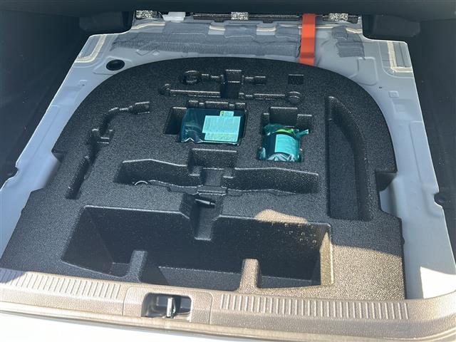 カムリ ＷＳレザーパッケージ　禁煙車／ワンオーナー／９インチディスプレイ／フルセグＴＶ／Ｂｌｕｅｔｏｏｔｈ／バックカメラ・パノラミックビューモニター／前後ドラレコ／ＴＳＳ／ＰＣＳ／ＬＴＡ／ＢＳＭ／本革／シートヒーター（30枚目）