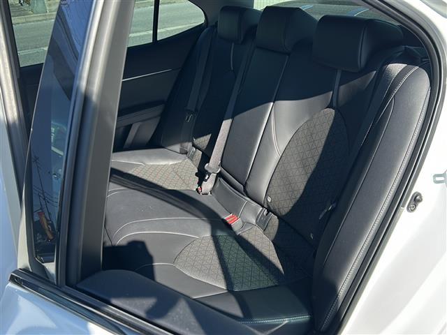 カムリ ＷＳレザーパッケージ　禁煙車／ワンオーナー／９インチディスプレイ／フルセグＴＶ／Ｂｌｕｅｔｏｏｔｈ／バックカメラ・パノラミックビューモニター／前後ドラレコ／ＴＳＳ／ＰＣＳ／ＬＴＡ／ＢＳＭ／本革／シートヒーター（32枚目）