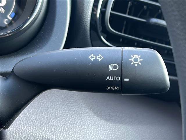 ヤリス Ｇ　禁煙車／ワンオーナー／純正８インチディスプレイオーディオ／Ｂｌｕｅｔｏｏｔｈ／ＣＤ・ＤＶＤキット／バックカメラ／ＴＳＳ／ＰＣＳ／ＬＴＡ／レーダークルーズコントロール／シートヒーター（14枚目）