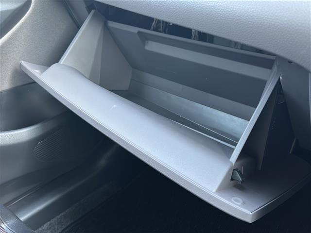 ヤリス Ｇ　禁煙車／ワンオーナー／純正８インチディスプレイオーディオ／Ｂｌｕｅｔｏｏｔｈ／ＣＤ・ＤＶＤキット／バックカメラ／ＴＳＳ／ＰＣＳ／ＬＴＡ／レーダークルーズコントロール／シートヒーター（19枚目）