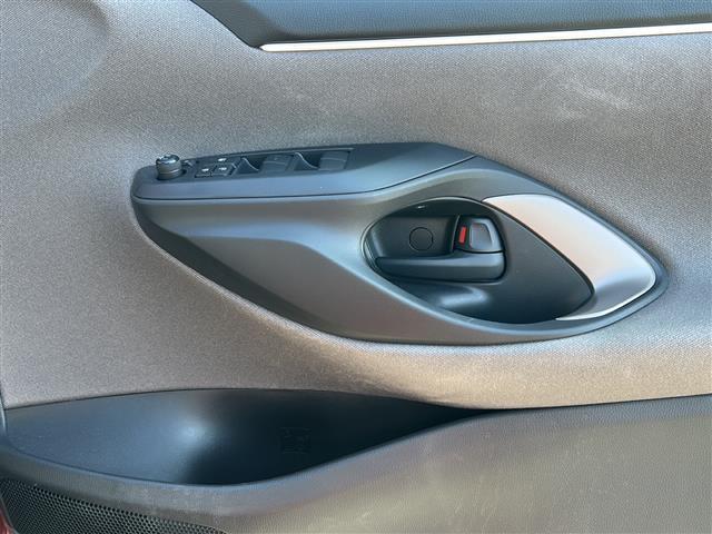 ヤリス Ｇ　禁煙車／ワンオーナー／純正８インチディスプレイオーディオ／Ｂｌｕｅｔｏｏｔｈ／ＣＤ・ＤＶＤキット／バックカメラ／ＴＳＳ／ＰＣＳ／ＬＴＡ／レーダークルーズコントロール／シートヒーター（20枚目）