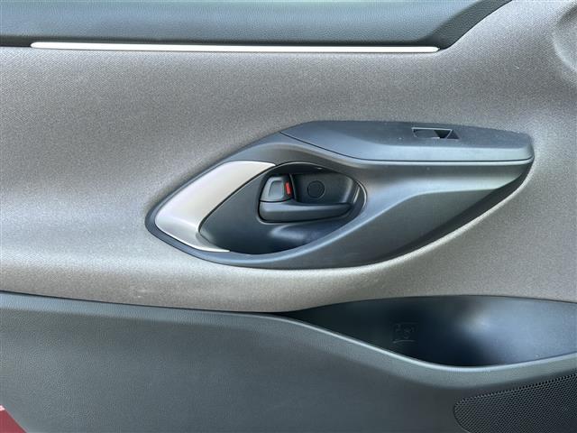 ヤリス Ｇ　禁煙車／ワンオーナー／純正８インチディスプレイオーディオ／Ｂｌｕｅｔｏｏｔｈ／ＣＤ・ＤＶＤキット／バックカメラ／ＴＳＳ／ＰＣＳ／ＬＴＡ／レーダークルーズコントロール／シートヒーター（21枚目）