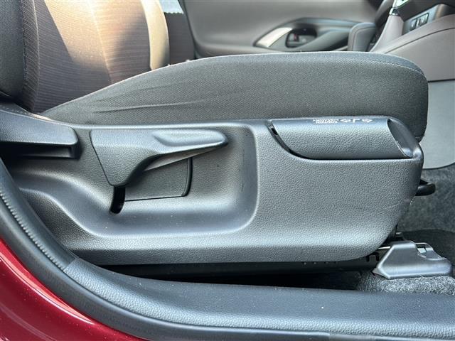 ヤリス Ｇ　禁煙車／ワンオーナー／純正８インチディスプレイオーディオ／Ｂｌｕｅｔｏｏｔｈ／ＣＤ・ＤＶＤキット／バックカメラ／ＴＳＳ／ＰＣＳ／ＬＴＡ／レーダークルーズコントロール／シートヒーター（24枚目）