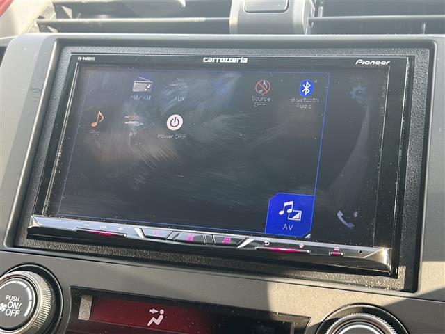 シビック タイプＲ　／禁煙車／６速ＭＴ／チャンピョンシップホワイト／社外ディスプレイオーディオ／バックカメラ／Ｂｌｕｅｔｏｏｔｈ／ＥＴＣ／クルーズコントロール（7枚目）