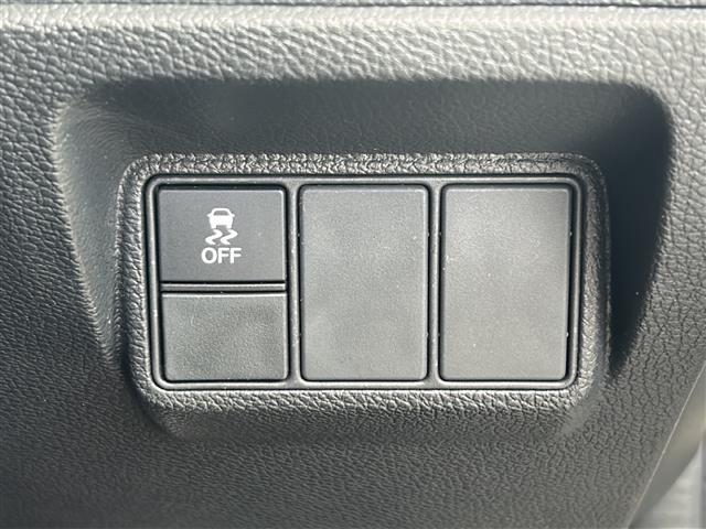 シビック タイプＲ　／禁煙車／６速ＭＴ／チャンピョンシップホワイト／社外ディスプレイオーディオ／バックカメラ／Ｂｌｕｅｔｏｏｔｈ／ＥＴＣ／クルーズコントロール（20枚目）