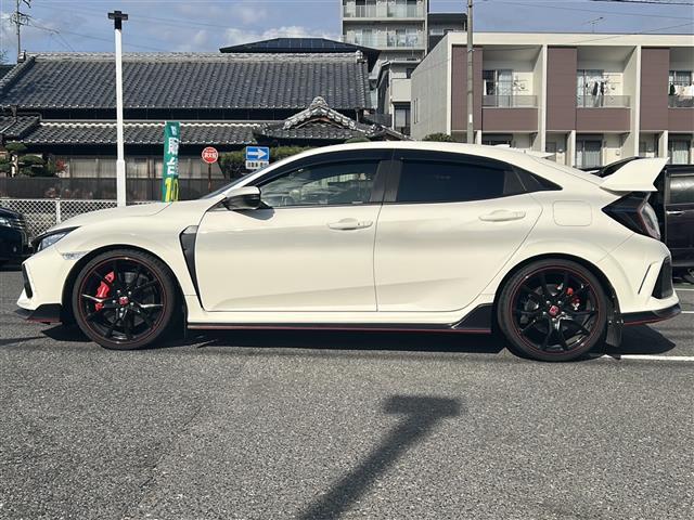 シビック タイプＲ　／禁煙車／６速ＭＴ／チャンピョンシップホワイト／社外ディスプレイオーディオ／バックカメラ／Ｂｌｕｅｔｏｏｔｈ／ＥＴＣ／クルーズコントロール（36枚目）