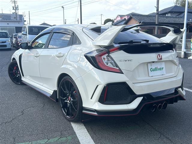 シビック タイプＲ　／禁煙車／６速ＭＴ／チャンピョンシップホワイト／社外ディスプレイオーディオ／バックカメラ／Ｂｌｕｅｔｏｏｔｈ／ＥＴＣ／クルーズコントロール（37枚目）