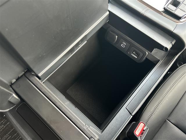 アルファード Z /禁煙車/ワンオーナー/14インチHDディスプレイ/ナビ付/フルセグTV/左右独立ムーンルーフ/黒革シート/デジタルインナーミラー/ビルトインETC2.0/両側パワスラ/パワーバックドア/純正18AW(18枚目)