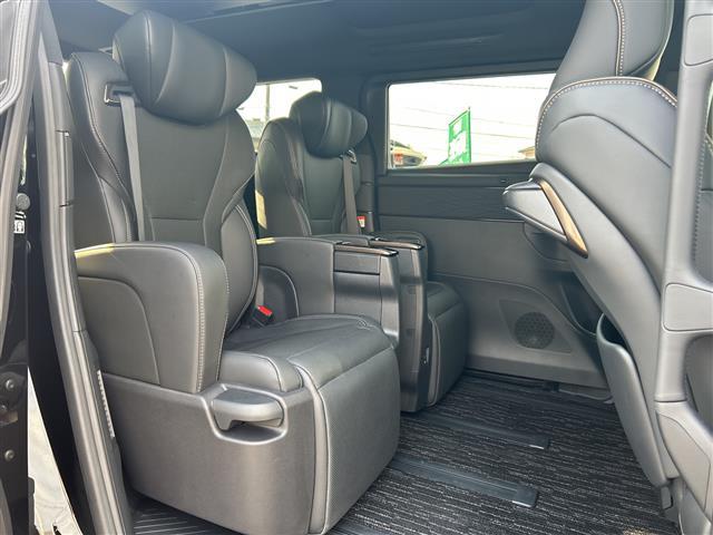 アルファード Z /禁煙車/ワンオーナー/14インチHDディスプレイ/ナビ付/フルセグTV/左右独立ムーンルーフ/黒革シート/デジタルインナーミラー/ビルトインETC2.0/両側パワスラ/パワーバックドア/純正18AW(24枚目)