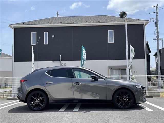 ＭＡＺＤＡ３ファストバック １５Ｓ　ブラックトーンエディション　ワンオーナー　ナビ　ドラレコ　クルコン　バッグカメラ　パドルシフト　ＭＴモード付ＡＴ　スペアキー　ＬＥＤオートライト　ＨＵＤ　クリアランスソナー　コーナーセンサー　車線逸脱警報　スポーツモード　保証書（38枚目）