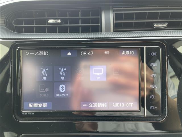 アクア Ｓスタイルブラック　禁煙車・純正ナビ・フルセグＴＶ・Ｂｌｕｅｔｏｏｔｈ・バックカメラ・ビルトインＥＴＣ・ステアリングスイッチ・オートライト・オートハイビーム・プリクラ・レーンキープアシスト・コーナーセンサー・スペアキー（7枚目）