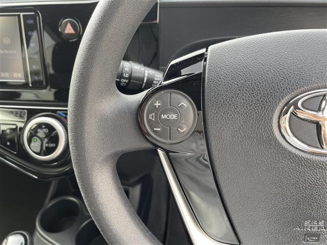 アクア Ｓスタイルブラック　禁煙車・純正ナビ・フルセグＴＶ・Ｂｌｕｅｔｏｏｔｈ・バックカメラ・ビルトインＥＴＣ・ステアリングスイッチ・オートライト・オートハイビーム・プリクラ・レーンキープアシスト・コーナーセンサー・スペアキー（13枚目）