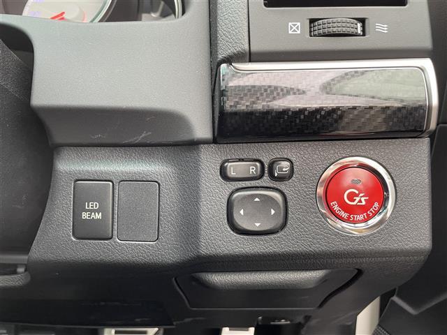 マークＸ ２５０Ｇ　Ｓパッケージ　Ｇ’ｓ　禁煙車・ハーフレザーシート・純正ナビ・フルセグＴＶ・Ｂｌｕｅｔｏｏｔｈ・バックカメラ・ビルトインＥＴＣ・ステアリングスイッチ・オートライト・パドルシフト・クルーズコントロール・純正アルミ（4枚目）