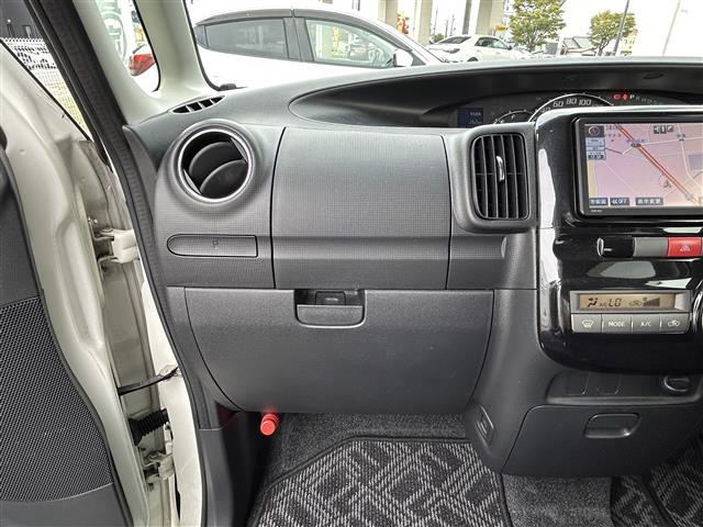 タント Ｇスペシャル　・メーカーナビ・ＦＭ／ＡＭ／Ｂｌｕｅｔｏｏｔｈ／ＣＤ／ＤＶＤ／ワンセグＴＶ・ドライブレコーダー・ＥＴＣ・片側Ｐスライドドア・禁煙車・アイドリングストップ・ベンチシート・電格ミラー・純正フロアマット（13枚目）