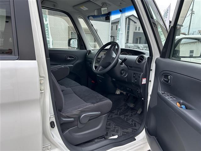 タント Ｇスペシャル　・メーカーナビ・ＦＭ／ＡＭ／Ｂｌｕｅｔｏｏｔｈ／ＣＤ／ＤＶＤ／ワンセグＴＶ・ドライブレコーダー・ＥＴＣ・片側Ｐスライドドア・禁煙車・アイドリングストップ・ベンチシート・電格ミラー・純正フロアマット（24枚目）