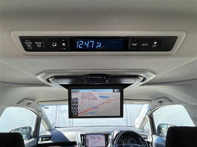 ヴェルファイア ２．５Ｚ　・社外ナビ・ＦＭ／ＡＭ／ＣＤ／ＤＶＤ／Ｂｌｕｅｔｏｏｔｈ／フルセグＴＶ・バックカメラ・ドライブレコーダー・フリップダウンモニター・両側パワースライドドア・レーダークルーズコントロール・禁煙車・ＷＡＣ（4枚目）