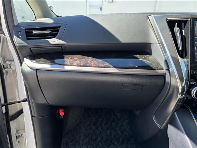 ヴェルファイア ２．５Ｚ　・社外ナビ・ＦＭ／ＡＭ／ＣＤ／ＤＶＤ／Ｂｌｕｅｔｏｏｔｈ／フルセグＴＶ・バックカメラ・ドライブレコーダー・フリップダウンモニター・両側パワースライドドア・レーダークルーズコントロール・禁煙車・ＷＡＣ（21枚目）