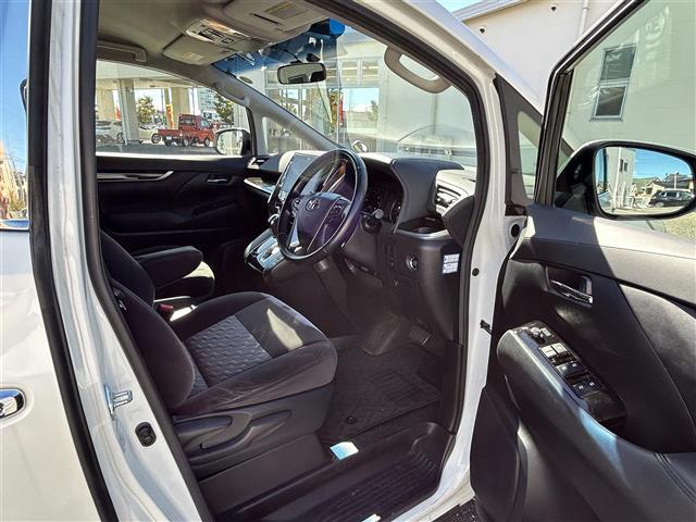 ヴェルファイア ２．５Ｚ　・社外ナビ・ＦＭ／ＡＭ／ＣＤ／ＤＶＤ／Ｂｌｕｅｔｏｏｔｈ／フルセグＴＶ・バックカメラ・ドライブレコーダー・フリップダウンモニター・両側パワースライドドア・レーダークルーズコントロール・禁煙車・ＷＡＣ（26枚目）