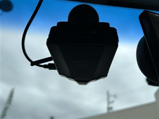 ティアナ 230JK M-コレクション ・ワンオーナー・純正ナビ(FM/AM/DVD)・バックカメラ・ドライブレコーダー・ハンズフリー・純正フロアマット・電格ミラー・禁煙車・盗難防止装置・パワーシート・ドアバイザー(3枚目)