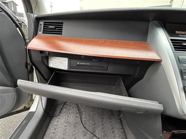 ティアナ 230JK M-コレクション ・ワンオーナー・純正ナビ(FM/AM/DVD)・バックカメラ・ドライブレコーダー・ハンズフリー・純正フロアマット・電格ミラー・禁煙車・盗難防止装置・パワーシート・ドアバイザー(11枚目)