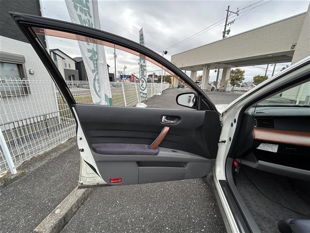 ティアナ 230JK M-コレクション ・ワンオーナー・純正ナビ(FM/AM/DVD)・バックカメラ・ドライブレコーダー・ハンズフリー・純正フロアマット・電格ミラー・禁煙車・盗難防止装置・パワーシート・ドアバイザー(16枚目)